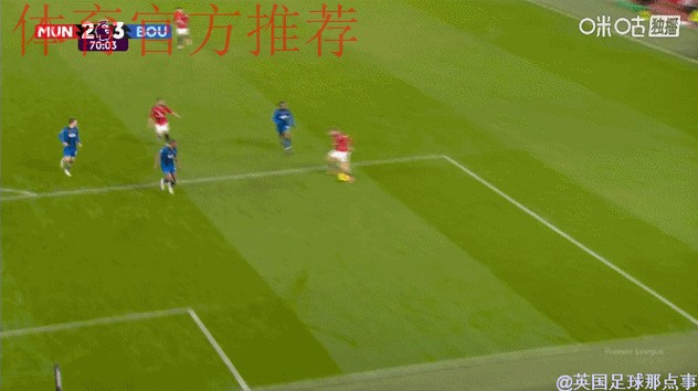 曼联冤?伯恩茅斯多次疑似禁区手球未判 锁喉对手仅染黄 曼联冤?伯恩茅斯多次疑似禁区手球未判 锁喉对手仅染黄